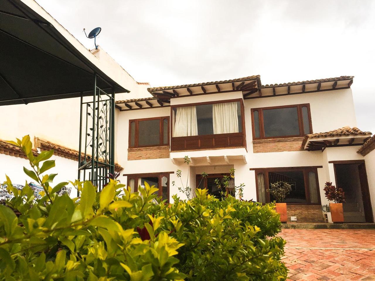 Hostal Xue บียาเดเลย์บา ภายนอก รูปภาพ